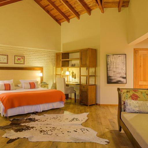 Отель Casona Del Alto Сан-Мартин-де-лос-Андес Экстерьер фото